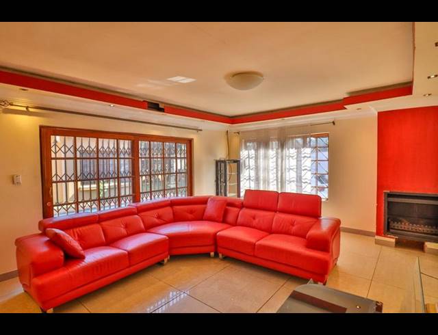 4 BEDROOM HOUSE FOR SALE IN THERESA PARK